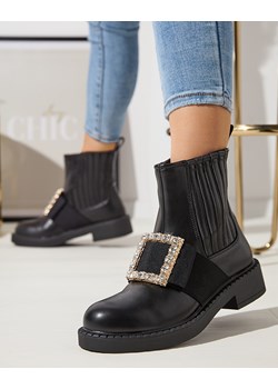 Royalfashion Czarne damskie botki z ozdobą Zenata ze sklepu royalfashion.pl w kategorii Botki - zdjęcie 180250871