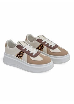 Royalfashion Sportowe sneakersy damskie na platformie Safirrat ze sklepu royalfashion.pl w kategorii Buty sportowe damskie - zdjęcie 180252911