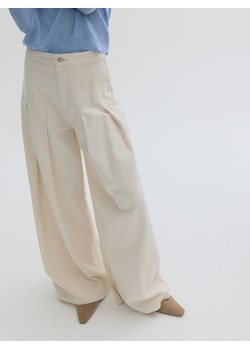 Reserved - Jeansy wide leg z zakładkami - kremowy ze sklepu Reserved w kategorii Jeansy damskie - zdjęcie 180255224
