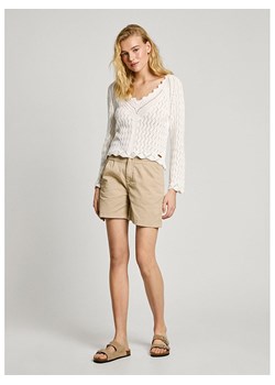 Pepe Jeans Szorty chino &quot;Vania&quot; - Regular fit - w kolorze beżowym ze sklepu Limango Polska w kategorii Szorty - zdjęcie 180273612