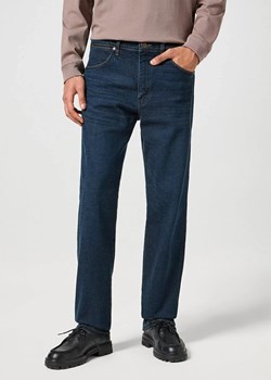 WRANGLER MĘSKIE SPODNIE JEANSOWE FRONTIER COAL DUST 112358057 W16V008834 ze sklepu YouNeedit.pl w kategorii Jeansy męskie - zdjęcie 180292304