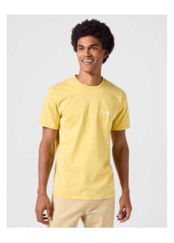 WRANGLER GRAPHIC TEE MĘSKA KOSZULKA T-SHIRT LOGO VARSITY YELLOW 112350430 W751013846 ze sklepu YouNeedit.pl w kategorii T-shirty męskie - zdjęcie 180293511