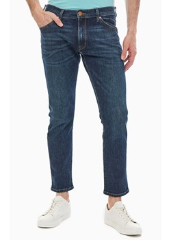 WRANGLER SPODNIE MĘSKIE LARSTON GREEN ECHO W18S21205 112127413 ze sklepu YouNeedit.pl w kategorii Jeansy męskie - zdjęcie 180295262