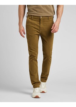 LEE SLIM CHINO MĘSKIE SPODNIE SZTRUKSOWE SZTRUKS TUMBLEWEED L71LAXDH 112321640 ze sklepu YouNeedit.pl w kategorii Jeansy męskie - zdjęcie 180295290