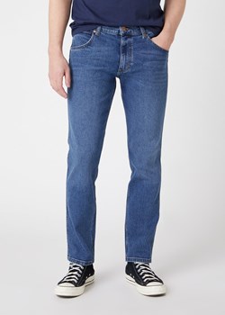 WRANGLER SPODNIE MĘSKIE GREENSBORO BLOWN AWAY W15QKP59U 112126959 ze sklepu YouNeedit.pl w kategorii Jeansy męskie - zdjęcie 180295513