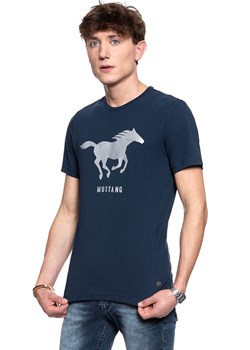 MUSTANG T SHIRT Print Tee DRESS BLUES 1008718 5334 ze sklepu YouNeedit.pl w kategorii T-shirty męskie - zdjęcie 180295730