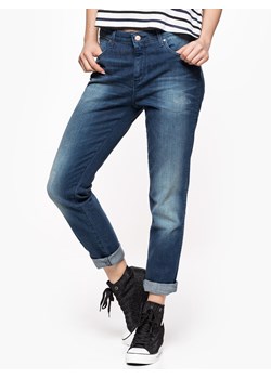WRANGLER BOYFRIEND DAMSKIE SPODNIE JEANSOWE VINTAGE BLUE W27M9185R 112128162 ze sklepu YouNeedit.pl w kategorii Jeansy damskie - zdjęcie 180300614