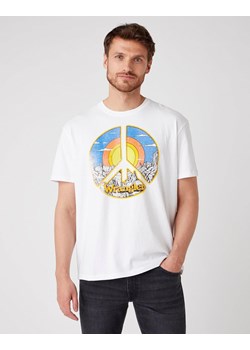 T-SHIRT MĘSKI WRANGLER SS CAR TEE WHITE W7APGF989 112131357 ze sklepu YouNeedit.pl w kategorii T-shirty męskie - zdjęcie 180300790