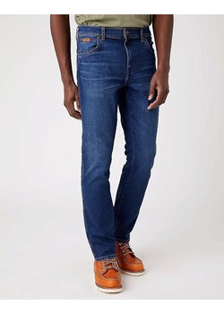 WRANGLER TEXAS SLIM MĘSKIE SPODNIE JEANSOWE BLUE NUN W12SU825I 112320083 ze sklepu YouNeedit.pl w kategorii Jeansy męskie - zdjęcie 180304762