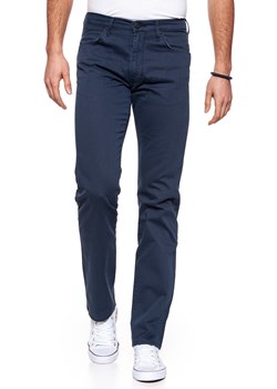WRANGLER SPODNIE MĘSKIE ARIZONA NAVY W12OEY49I ze sklepu YouNeedit.pl w kategorii Spodnie męskie - zdjęcie 180313261