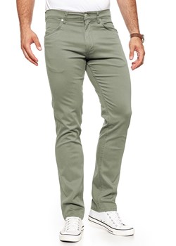 WRANGLER SPODNIE MĘSKIE GREENSBORO DUSTY GREEN W15QSM22A 112127068 ze sklepu YouNeedit.pl w kategorii Spodnie męskie - zdjęcie 180317813