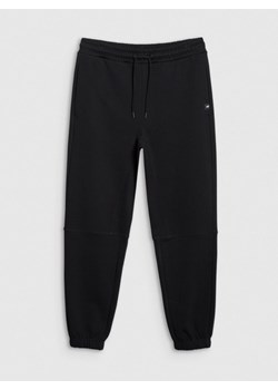 Męskie spodnie dresowe joggery 4F 4FRSS25TTROM1375 - czarne ze sklepu Sportstylestory.com w kategorii Spodnie męskie - zdjęcie 180356482
