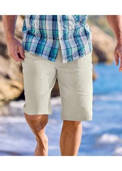 Bawełniane bermudy typu chino ze stretchem ze sklepu Atlas For Men w kategorii Spodenki męskie - zdjęcie 180361704
