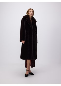 Reserved - Płaszcz oversize ze sztucznego futra - ciemnobrązowy ze sklepu Reserved w kategorii Płaszcze damskie - zdjęcie 180364654
