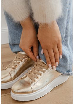 Złote Płaskie Sneakersy Vices z Metalicznym Wykończeniem Syliyana ze sklepu born2be.pl w kategorii Buty sportowe damskie - zdjęcie 180366213