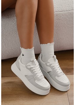 Biało-Szare Klasyczne Sneakersy Vices na Grubej Podeszwie Torira ze sklepu born2be.pl w kategorii Buty sportowe damskie - zdjęcie 180366214