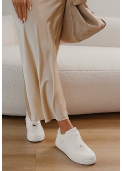 Białe Sneakersy z Perforacją na Nosku Elletia ze sklepu born2be.pl w kategorii Buty sportowe damskie - zdjęcie 180366311