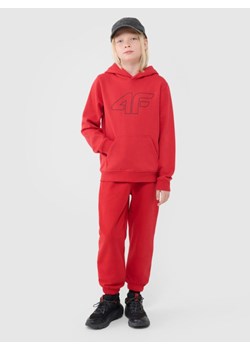 Chłopięce spodnie dresowe joggery 4F 4FJWSS25TTROM1186 - czerwone ze sklepu Sportstylestory.com w kategorii Spodnie chłopięce - zdjęcie 180375120