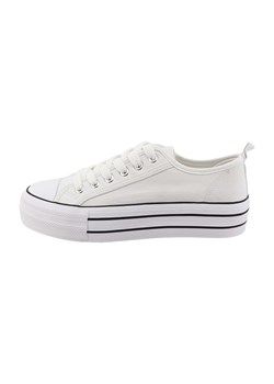 Tom Tailor Sneakersy w kolorze białym ze sklepu Limango Polska w kategorii Buty sportowe damskie - zdjęcie 180393764