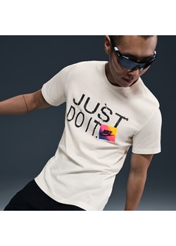 T-shirt męski Nike Sportswear - Biel ze sklepu Nike poland w kategorii T-shirty męskie - zdjęcie 180396631