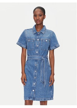 Tommy Hilfiger Sukienka jeansowa WW0WW44380 Niebieski Regular Fit ze sklepu MODIVO w kategorii Sukienki - zdjęcie 180401790