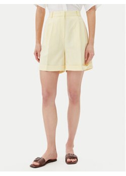 Tommy Hilfiger Szorty materiałowe WW0WW44767 Żółty Regular Fit ze sklepu MODIVO w kategorii Szorty - zdjęcie 180402233