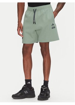adidas Szorty sportowe Star Wars The Mandalorian™ JI5722 Zielony Regular Fit ze sklepu MODIVO w kategorii Spodenki męskie - zdjęcie 180404363