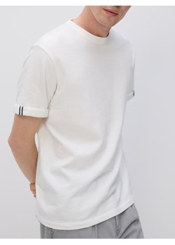 Reserved - Strukturalny t-shirt comfort fit - złamana biel ze sklepu Reserved w kategorii T-shirty męskie - zdjęcie 180404863