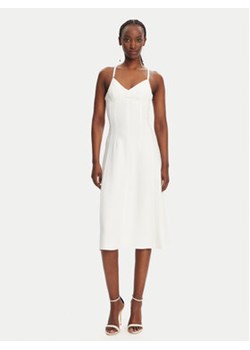 Elisabetta Franchi Sukienka koktajlowa AB74852E2 360 Biały Regular Fit ze sklepu MODIVO w kategorii Sukienki - zdjęcie 180424563