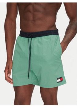 Tommy Hilfiger Szorty kąpielowe UM0UM03455 Zielony Slim Fit ze sklepu MODIVO w kategorii Kąpielówki - zdjęcie 180435731