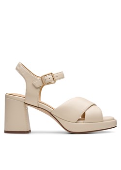Sandały Clarks Ritzy75 Rae 26181304 Écru ze sklepu eobuwie.pl w kategorii Sandały damskie - zdjęcie 180437961