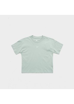NIKE T-SHIRT G NSW TEE BOXY ESSNTL LBR ze sklepu JD Sports  w kategorii T-shirty chłopięce - zdjęcie 180454684