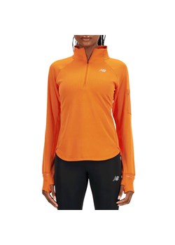 Bluza New Balance WT23252CEN - pomarańczowa ze sklepu streetstyle24.pl w kategorii Bluzy damskie - zdjęcie 180462800