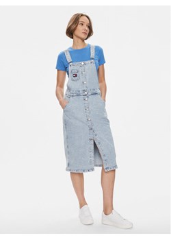 Tommy Jeans Sukienka jeansowa DW0DW17207 Niebieski Regular Fit ze sklepu MODIVO w kategorii Sukienki - zdjęcie 181032201