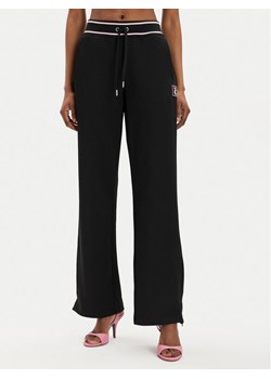 Juicy Couture Spodnie dresowe Kurt JCSBJ224418 Czarny Regular Fit ze sklepu MODIVO w kategorii Spodnie damskie - zdjęcie 181032594