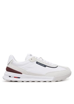 Tommy Hilfiger Sneakersy Retro Runner Seasonal FM0FM05425 Biały ze sklepu MODIVO w kategorii Buty sportowe męskie - zdjęcie 181033271