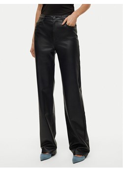 Vero Moda Spodnie z imitacji skóry Tessa 10310878 Czarny Wide Leg ze sklepu MODIVO w kategorii Spodnie damskie - zdjęcie 181033411