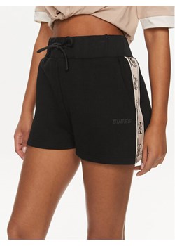 Guess Szorty sportowe Britney V3GD13 KB3P2 Czarny Loose Fit ze sklepu MODIVO w kategorii Szorty - zdjęcie 181033442