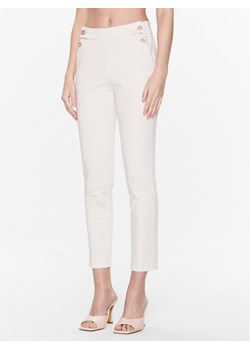 Liu Jo Spodnie materiałowe WA3236 T9257 Écru Slim Fit ze sklepu MODIVO w kategorii Spodnie damskie - zdjęcie 181033983