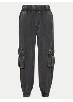 Deha Spodnie dresowe D02777 Szary Comfort Fit ze sklepu MODIVO w kategorii Spodnie damskie - zdjęcie 181034702