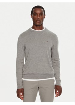 Tommy Hilfiger Sweter MW0MW14748 Szary Regular Fit ze sklepu MODIVO w kategorii Swetry męskie - zdjęcie 181035004