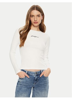 Guess T-Shirt W5RI58 KA0H1 Biały Regular Fit ze sklepu MODIVO w kategorii Bluzki damskie - zdjęcie 181035150