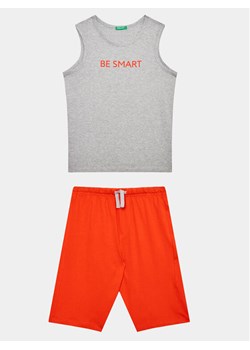 United Colors Of Benetton Komplet t-shirt i spodenki 3096CK005 Szary Regular Fit ze sklepu MODIVO w kategorii Komplety chłopięce - zdjęcie 181037282