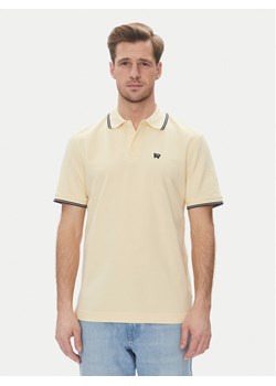Wrangler Polo 112362826 Żółty Regular Fit ze sklepu MODIVO w kategorii T-shirty męskie - zdjęcie 181037390