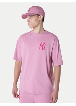 New Era T-Shirt New York Yankees MLB League Essential 60596181 Różowy Regular Fit ze sklepu MODIVO w kategorii T-shirty męskie - zdjęcie 181038251
