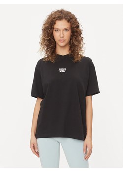 Reebok T-Shirt Classics IL4642 Czarny Relaxed Fit ze sklepu MODIVO w kategorii Bluzki damskie - zdjęcie 181038292