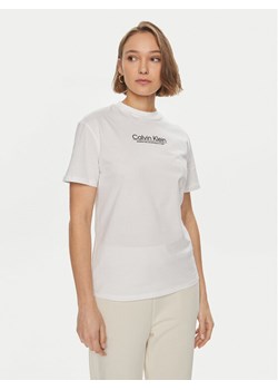 Calvin Klein T-Shirt Coordinates K20K207005 Biały Regular Fit ze sklepu MODIVO w kategorii Bluzki damskie - zdjęcie 181038320