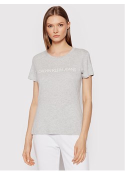 Calvin Klein Jeans T-Shirt Institutional J20J207879 Szary Regular Fit ze sklepu MODIVO w kategorii Bluzki damskie - zdjęcie 181038400