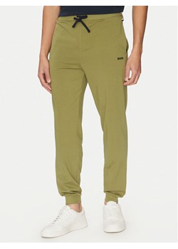 BOSS Spodnie dresowe Mix&Match 50515305 Zielony Regular Fit ze sklepu MODIVO w kategorii Spodnie męskie - zdjęcie 181038883