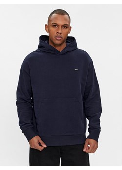 Calvin Klein Bluza K10K112748 Granatowy Comfort Fit ze sklepu MODIVO w kategorii Bluzy męskie - zdjęcie 181039533